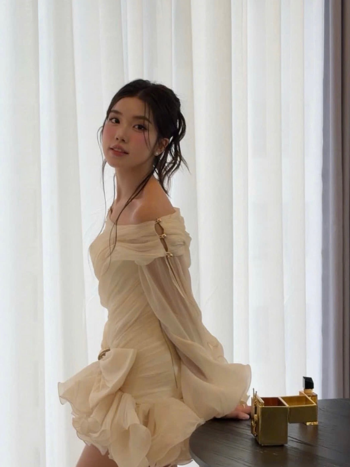 Jirene Studio Cream Off-Shoulder Bow Mini Dress | NAMI DRESS